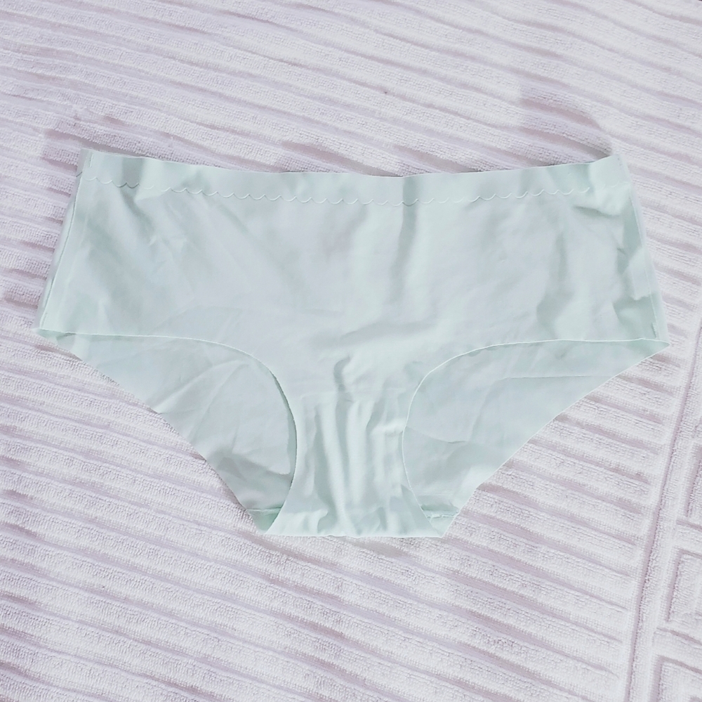 JESSICA SIMPSON Light Mint Seamless Hipster Panty